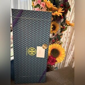 Tory Burch Gigi Black Stretch Suede Mirror Heel Reva Over the Knee Boots. Size 6